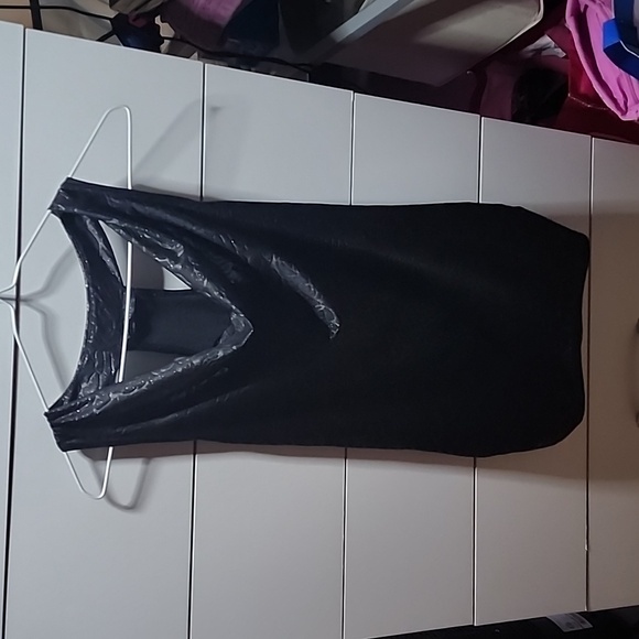 Tank - Picture 1 of 4